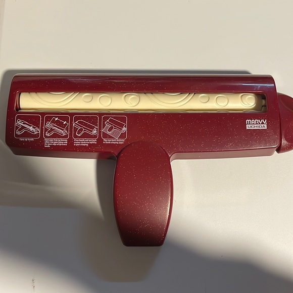 Marvy Uchida scrapbooking paper crimper - Picture 1 of 3